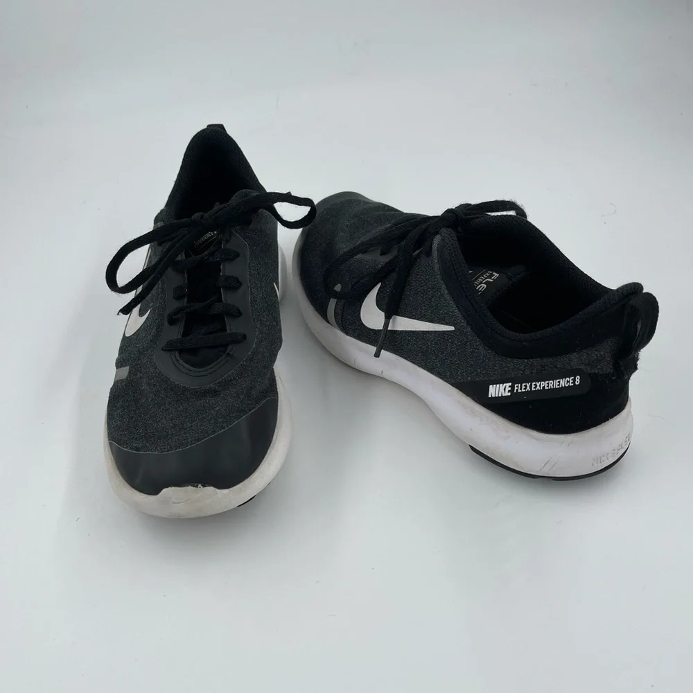 🥾 Nike Girl’s Flex Experience 8 Black Running Shoe - Size 6 Girl’s Youth Op